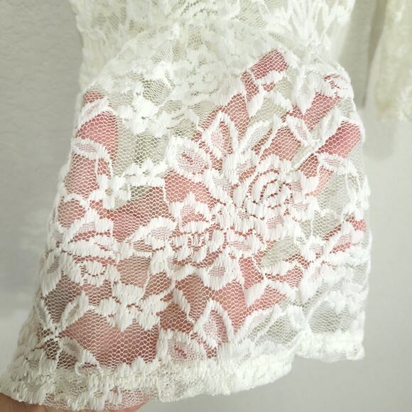 Decree Lace Top  Womens Junior XS Cream Peplum Pullover Feminine Soft Girl - Picture 5 of 11